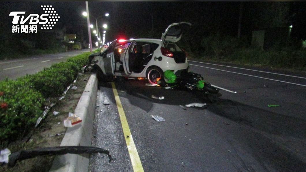 約見面騎過頭!男大生迴轉遭撞死 網揪肇事車「超速又蛇行」
