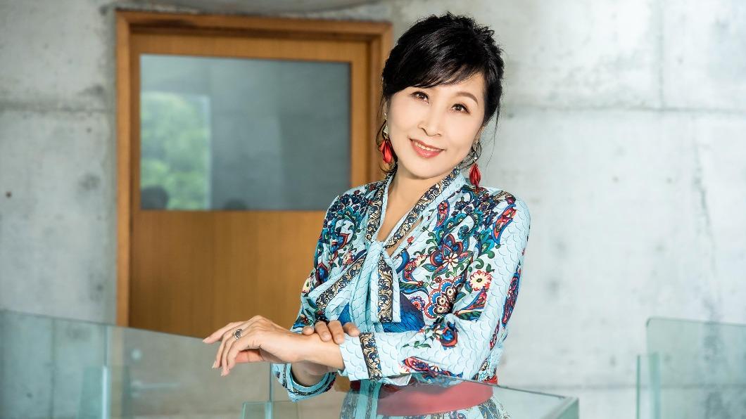 「嘉義白嘉莉」68歲成歌壇新人!曝「凍齡秘訣」三圍引驚呼