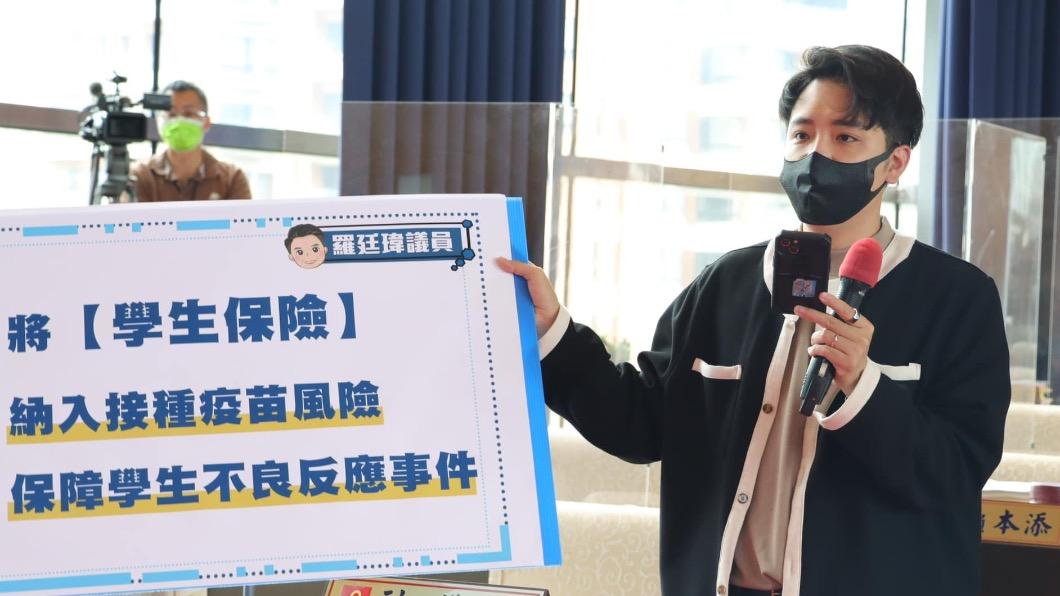 市府送快篩印盧秀燕名字挨轟　藍議員嗆雙標：陳其邁就可以？
