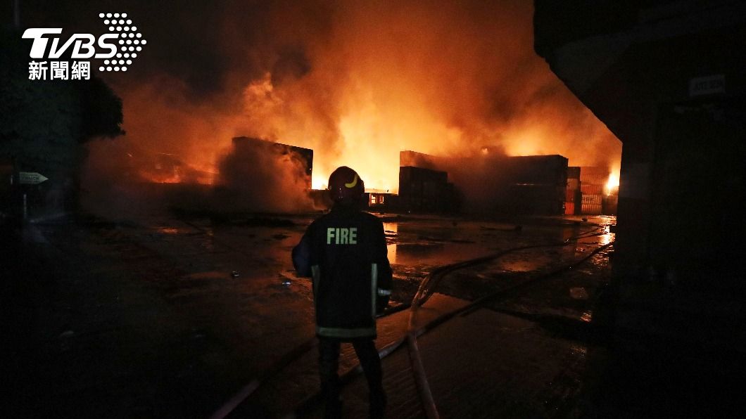 孟加拉貨櫃連環爆!逾34死300人傷 多名警消送醫