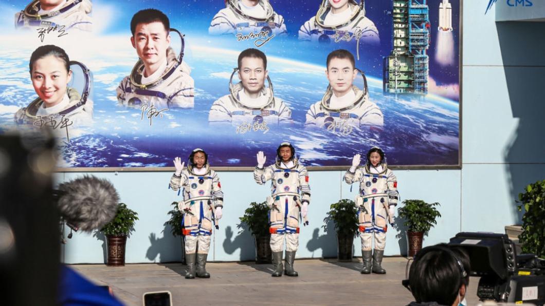 神舟十四號太空船創下多個「首次」 無懼200°C溫差
