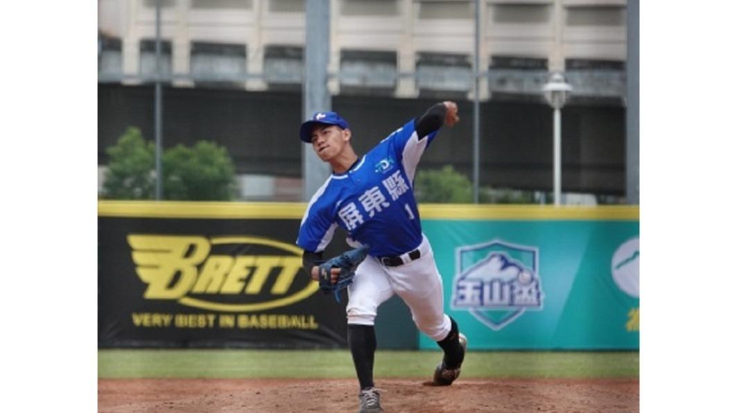 爸爸李志傑教滑球 李軍玉山盃後援率屏東搶勝