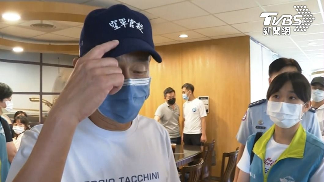 徐大鈞遺體今火化 父戴兒帽忍悲痛:向總統提「不成熟的建議」
