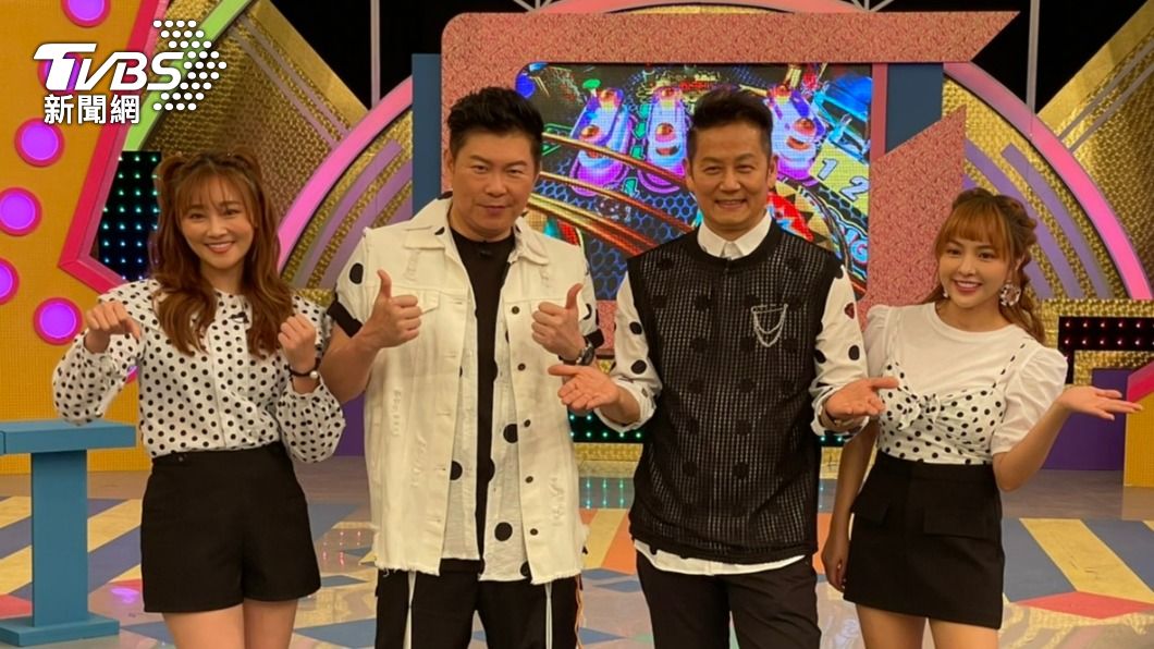曾國城（左二）與徐乃麟（右二）對金鐘分家存有疑慮。（圖／謝佩樺攝）