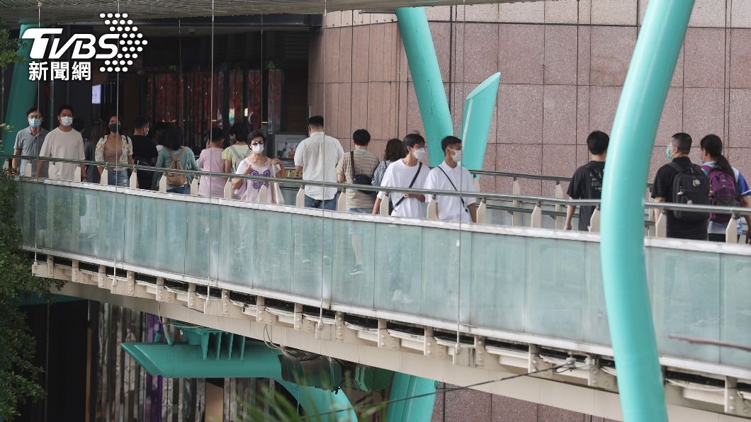6月疫情仍在高峰期 估月底單日個案有望跌破萬例