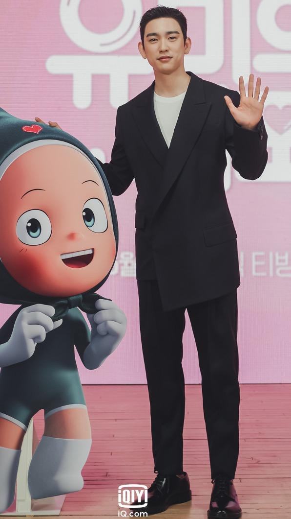 朴珍榮飾演營銷部代理「劉八筆」。(圖/愛奇藝國際站提供)