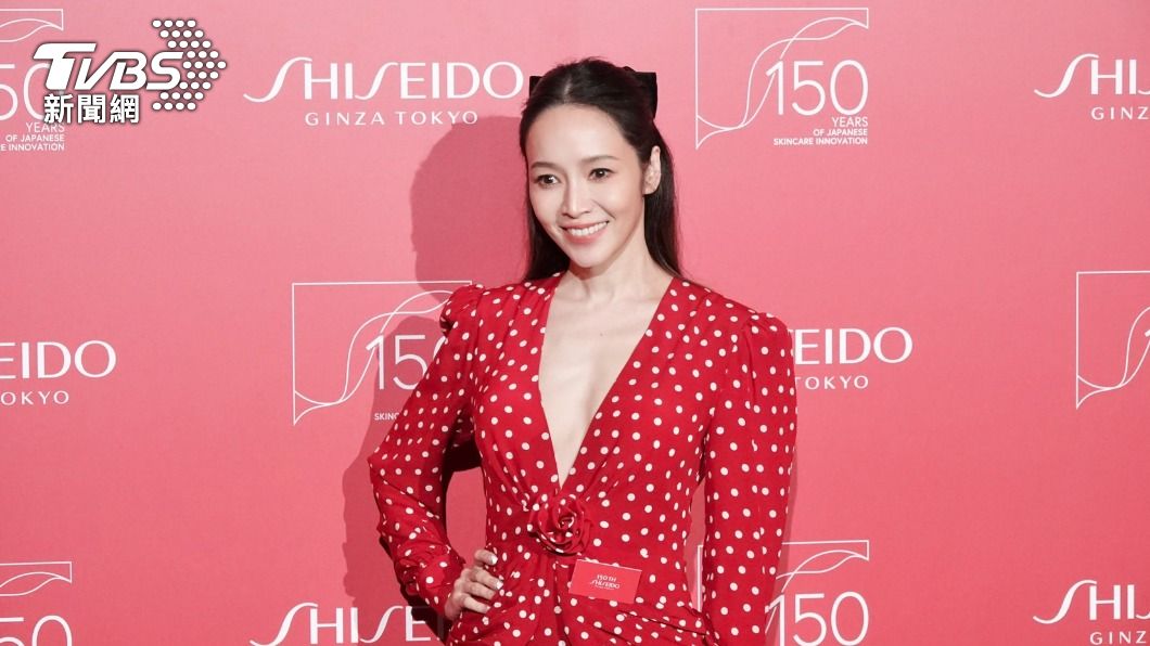 侯佩岑辣爆「深V開到肚臍」 談S汪婚變風波:會給祝福