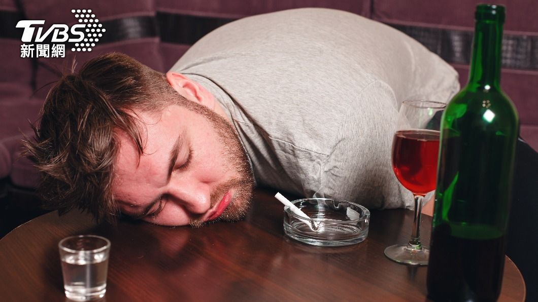 有些人會拿喝醉酒當犯錯的藉口。(示意圖/shutterstock達志影像)