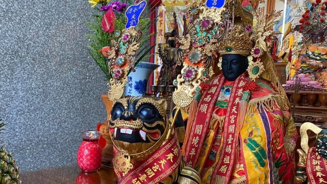 「虎爺咬錢來」！財神爺坐騎招財　吸引信眾求財