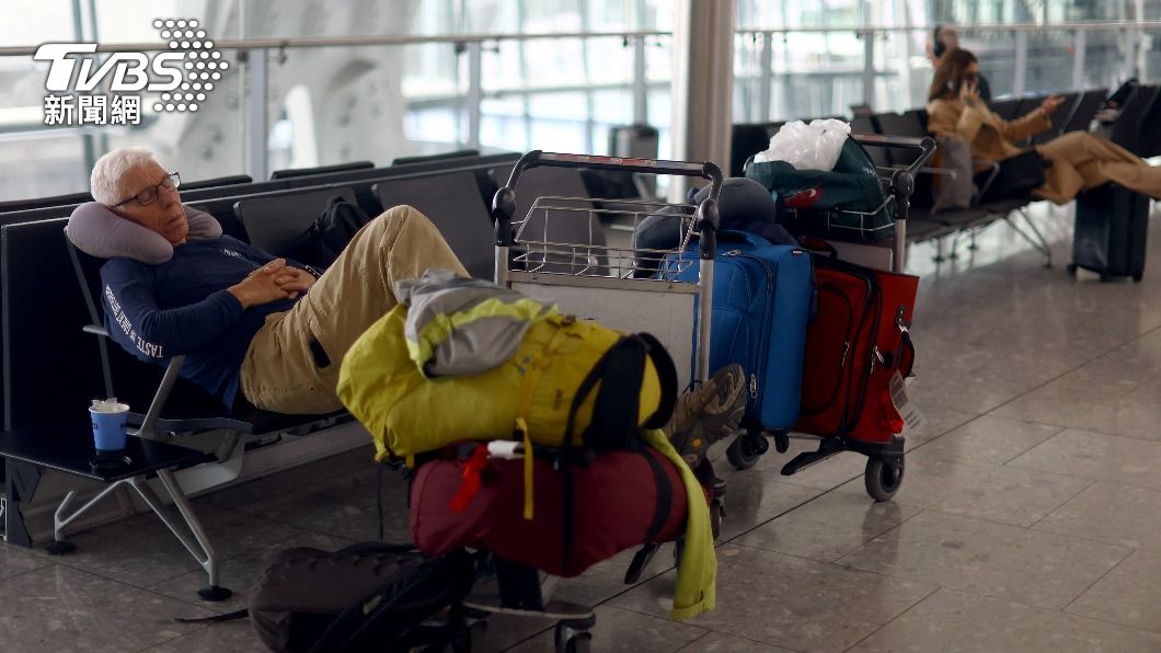 航空公司取消航班,許多旅客的計畫被打亂。(圖/達志影像路透社)