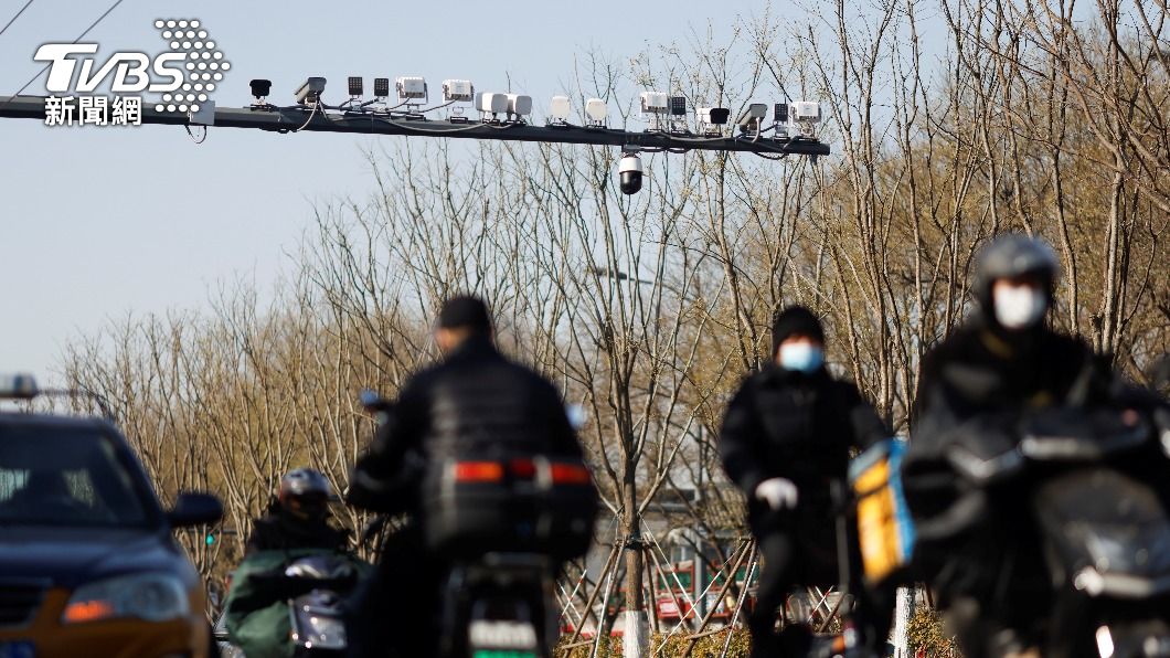 北京街頭可看到大量監視器。(圖/達志影像路透社)