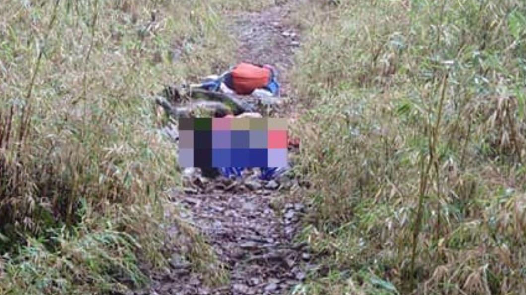 一名山友發現一具女性遺體。（圖／翻攝自靠北登山大小事臉書）