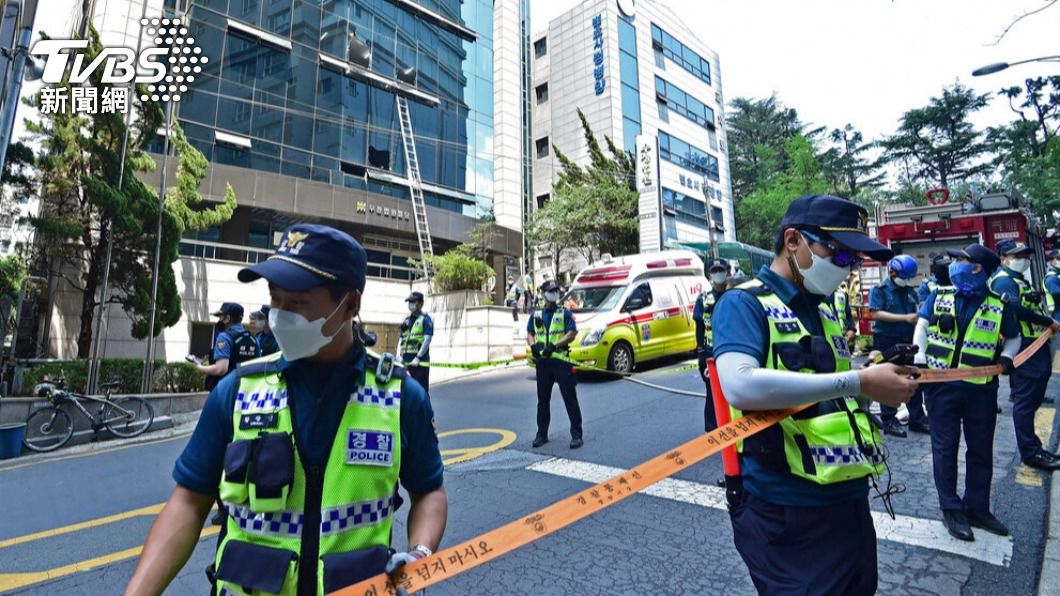 7人命喪火窟。(圖/達志影像美聯社)