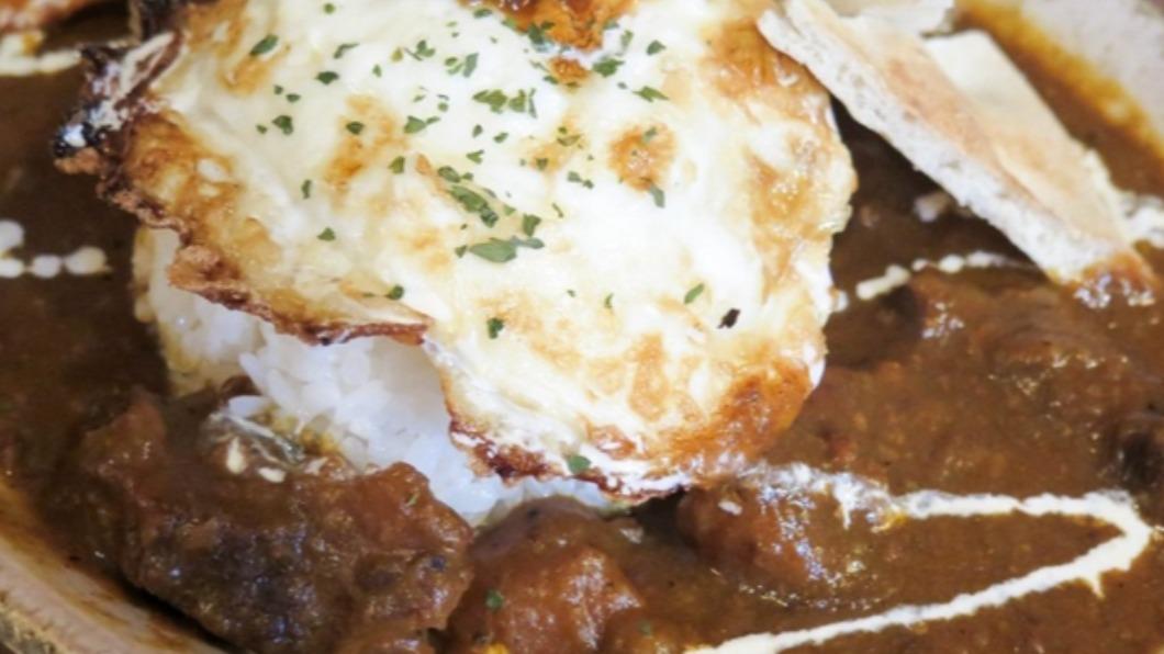 牛肉老咖哩的醬汁加入紅酒堪稱絕配。（圖／Jeremy以食為天提供）