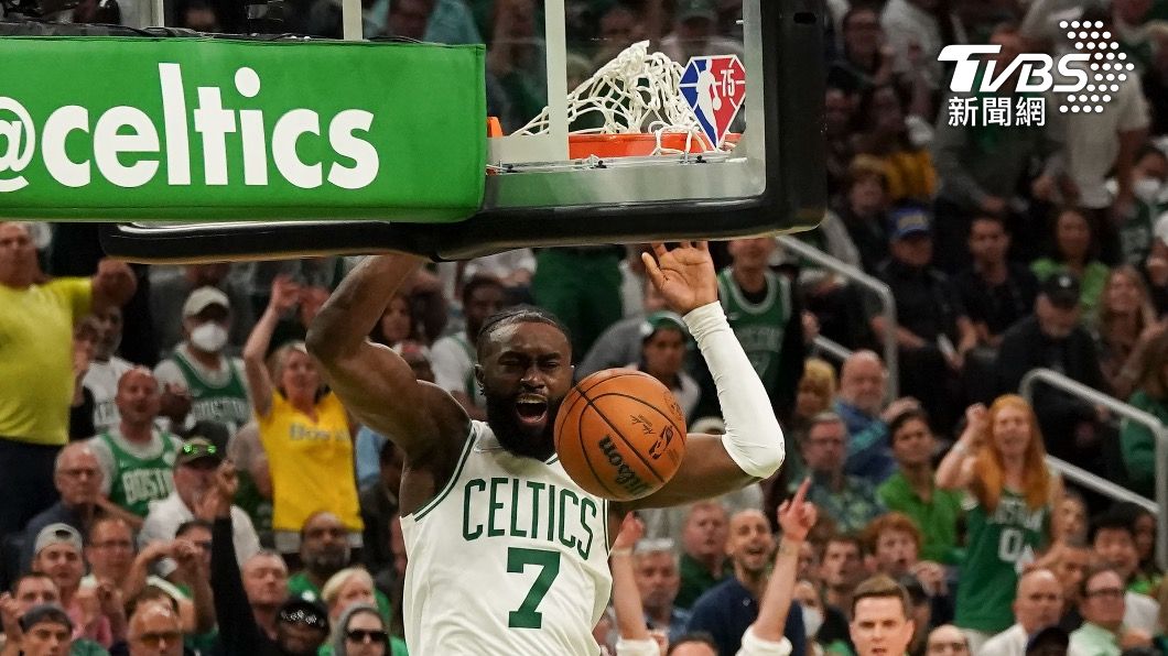 NBA總冠軍賽綠衫軍取得領先。(圖/達志影像路透社)
