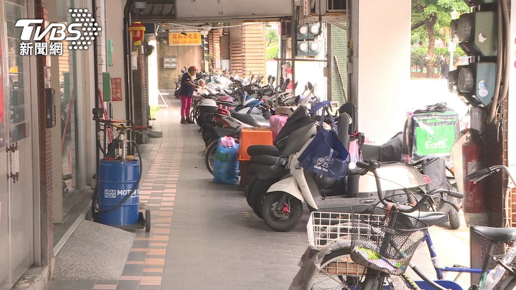 牽新機車怎選車行?內行曝「1點更重要」:買便宜就好