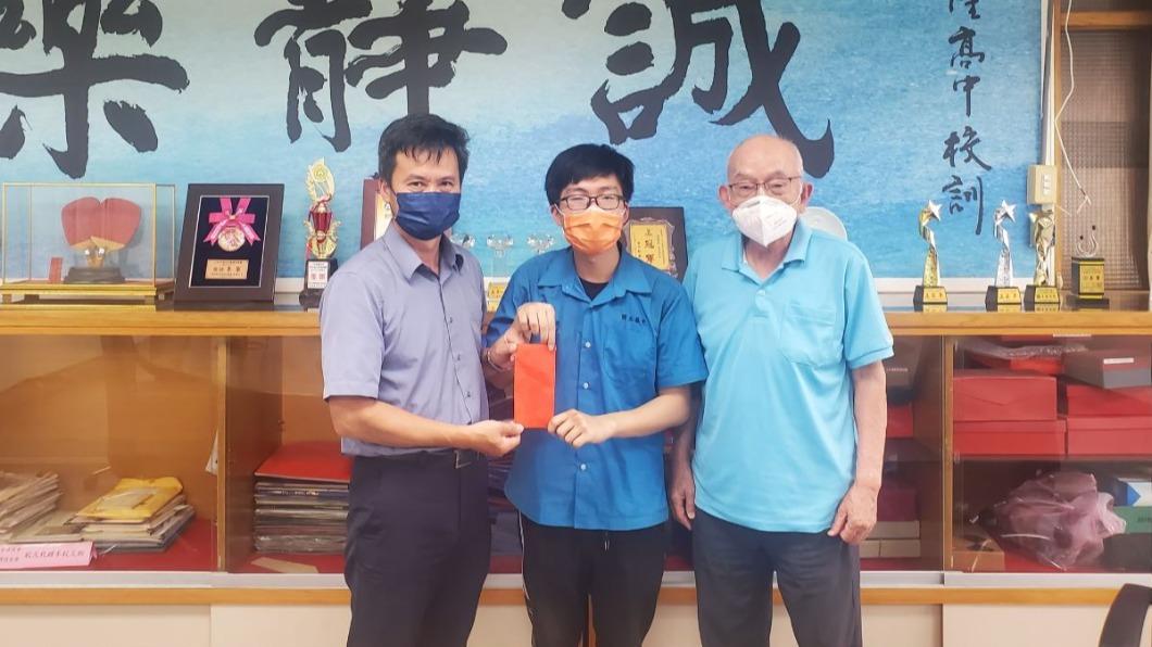 弱勢生考取6國立大學「最後選東華」 背後關鍵人物是他