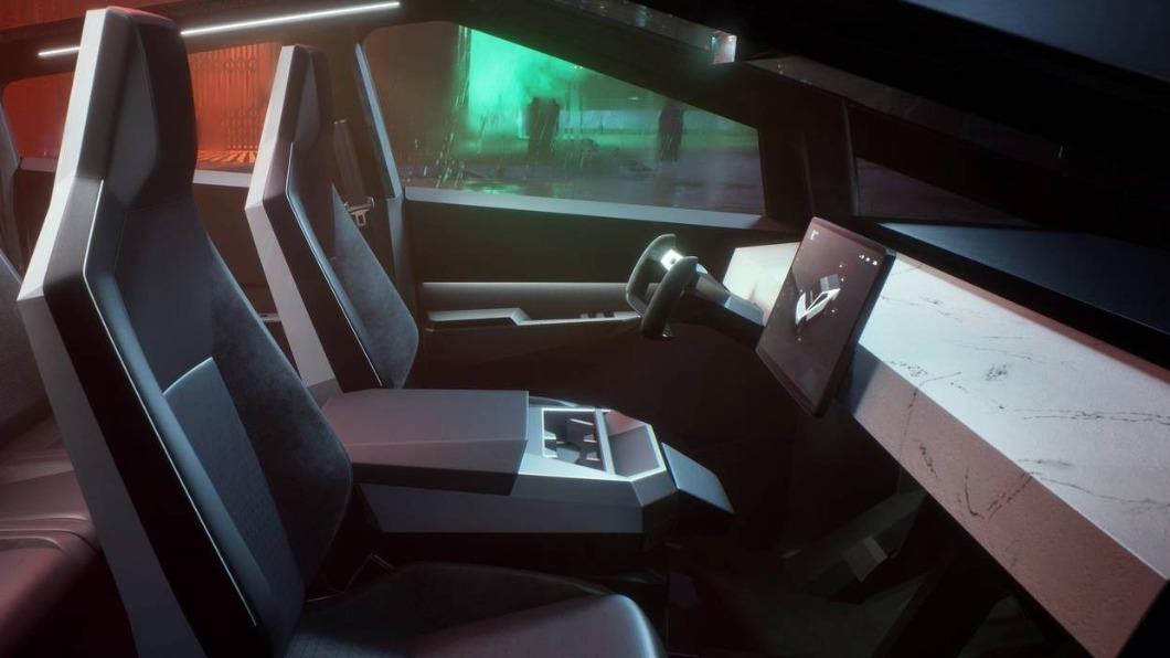 Cybertruck其中一內裝設計圖採前排雙座佈局。(圖/翻攝自特斯拉)