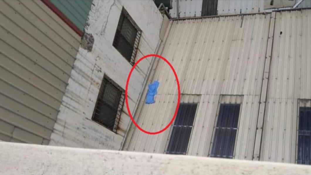 要求消防員撿雨衣被拒!女公審酸「閒到爽吹冷氣」被罵爆