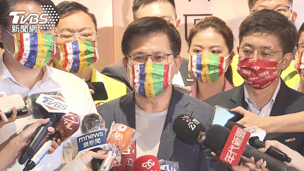 柯文哲拿「媽媽的話」酸政見 林佳龍反擊:我不是媽寶