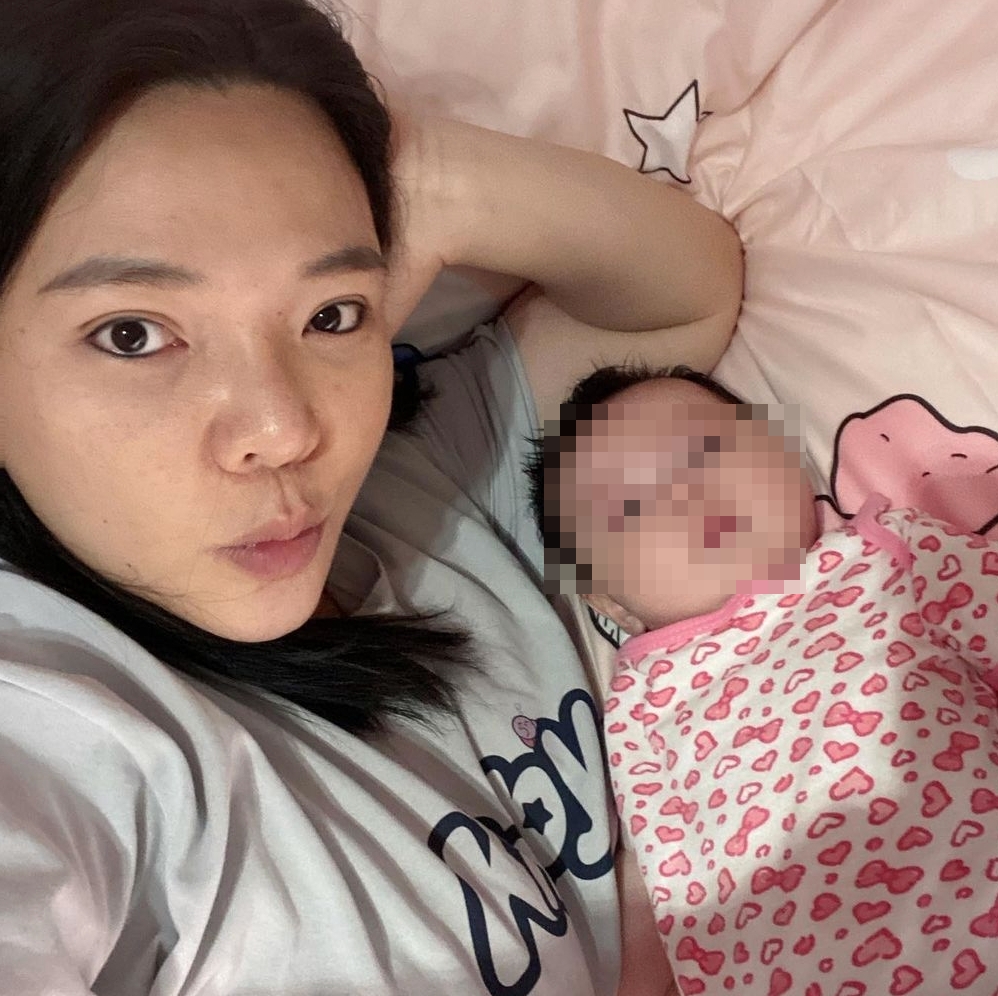 小甜甜時常在社群曬可愛女兒的照片。(圖/翻攝自riva0913 IG)