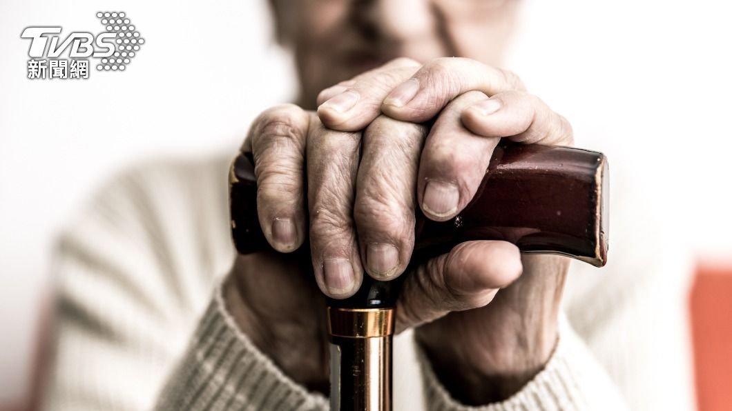 中老年人吃酪梨有益心血管健康。(示意圖/shutterstock達志影像)