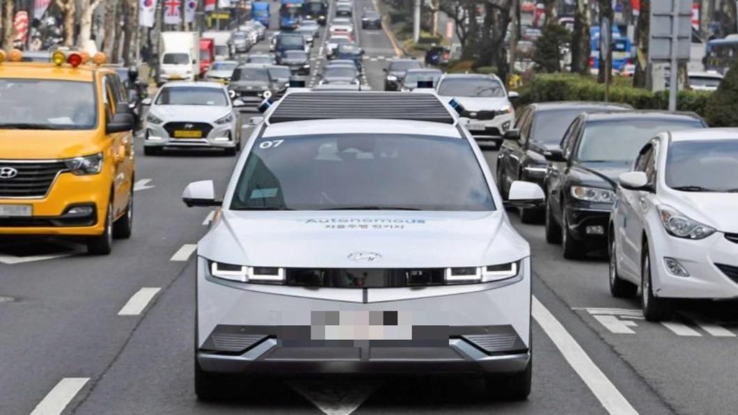 RoboRide目前限乘3人。(圖/Hyundai提供)
