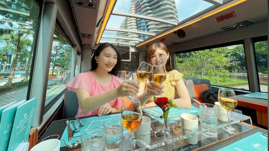 邊吃米其林邊賞夜景!雙層餐車第三季「寒舍食譜」上車