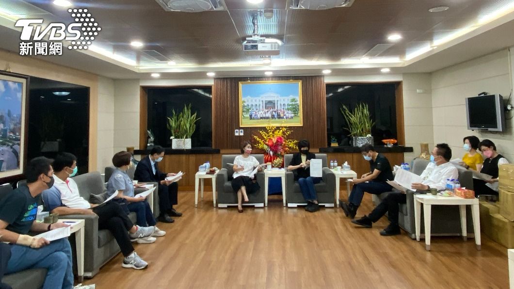 採購「富樂快篩」出包 高市議會要陳其邁月底給交代