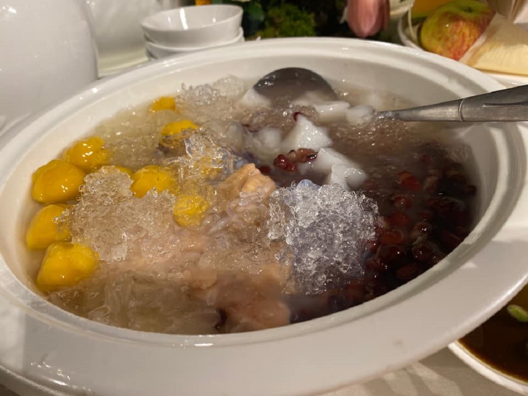 讓插畫家驚訝的還有甜湯這一道。(圖/蠢羊與奇怪生物提供)