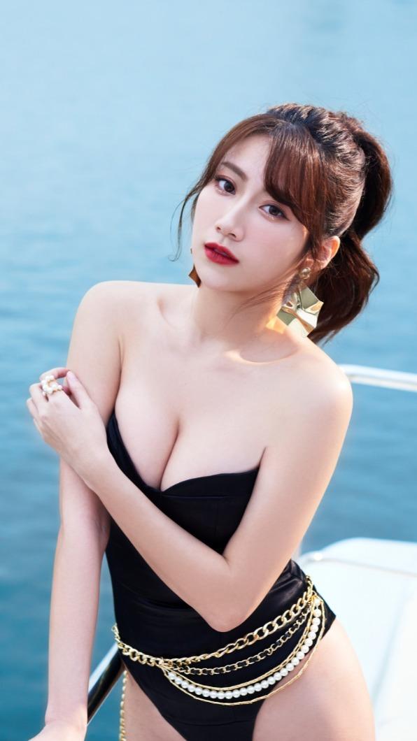比特啾啾擔任封面女星。（圖／JKF提供）
