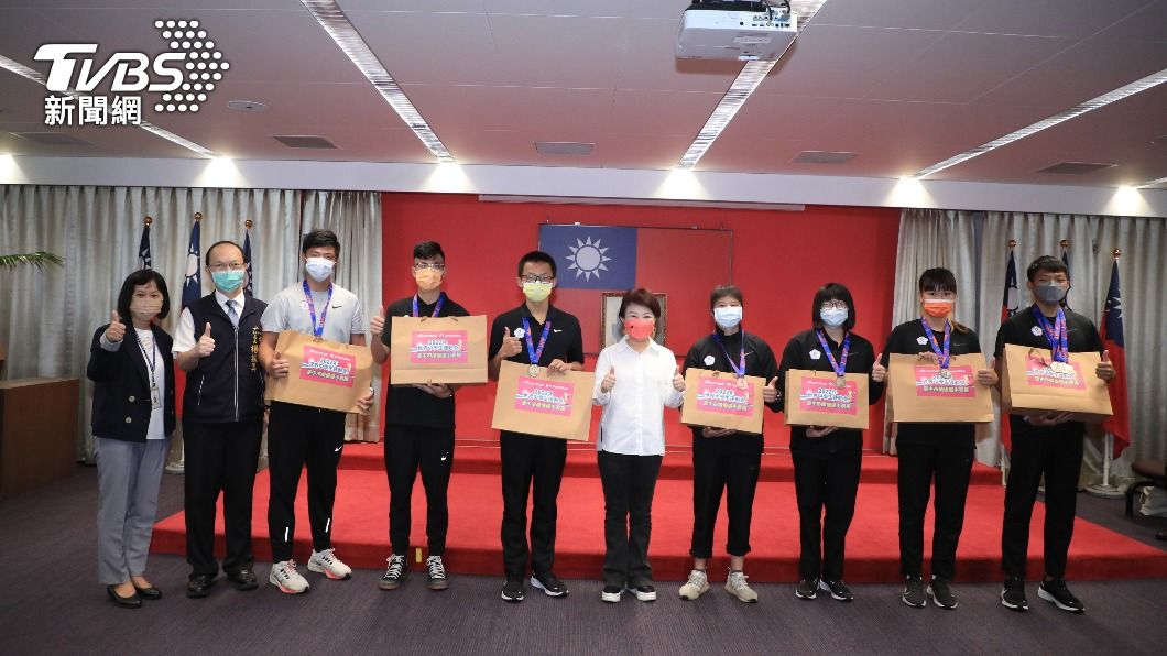 世中運奪5金4銀3銅 盧秀燕表揚得牌選手