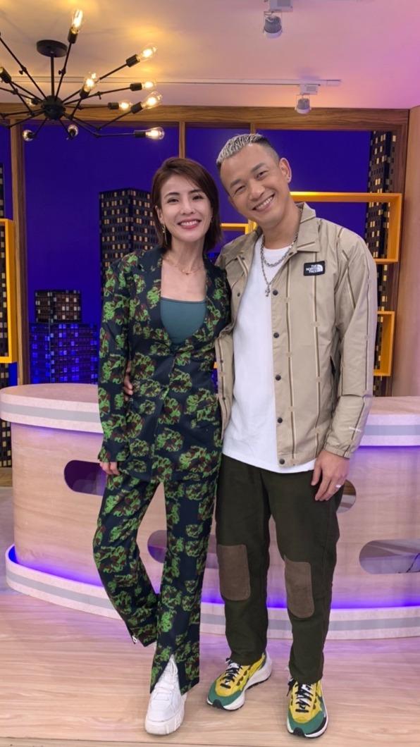 徐小可和阿Ben一起上節目。（圖／衛視中文台提供）