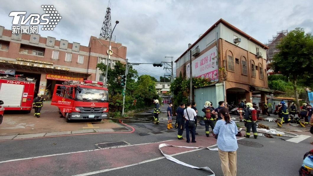 土城公寓驚傳火警 母子一度昏迷、送醫搶救恢復意識