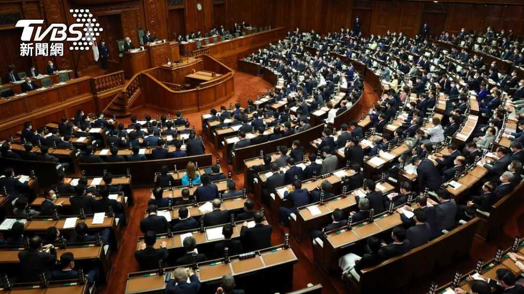 日本國會13日正式通過刑法修正案,加大網路污辱罪的刑責。(圖/達志影像美聯社)