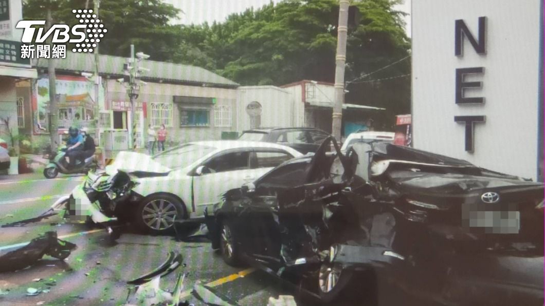 扯!男酒駕毀3車、撞倒七旬老翁 爛醉如泥送醫竟發酒瘋