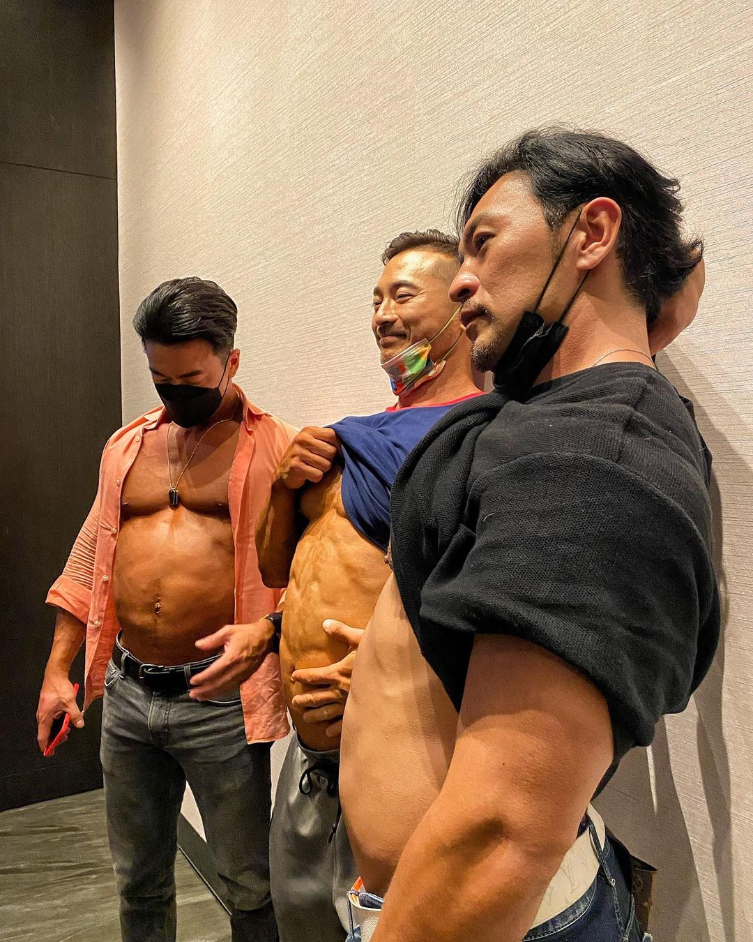 肥肚全顯現。(圖/翻攝自李沛旭IG)