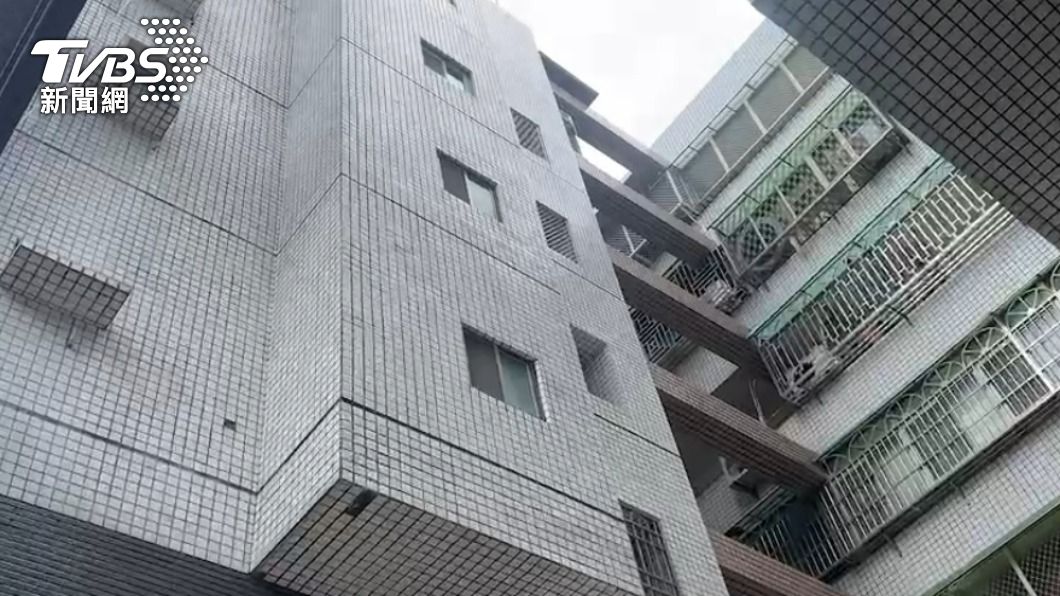 社區主委聽到呼救、吵架聲幫忙報案。（圖／TVBS）