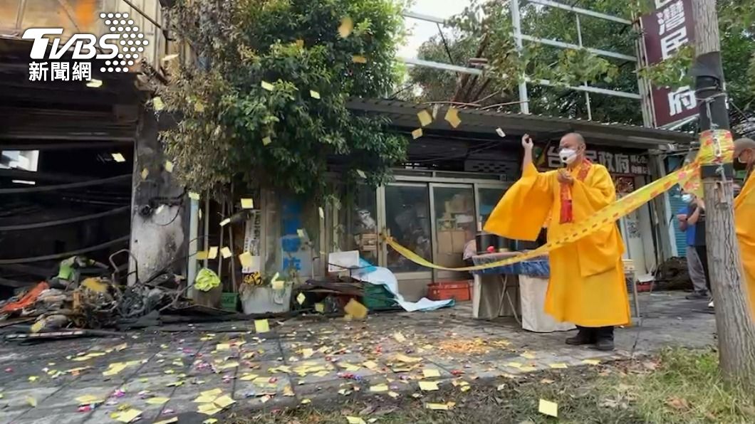 逆子縱火滅門!牌位旁放糖果給小孫子 家屬返輪胎行招魂淚崩