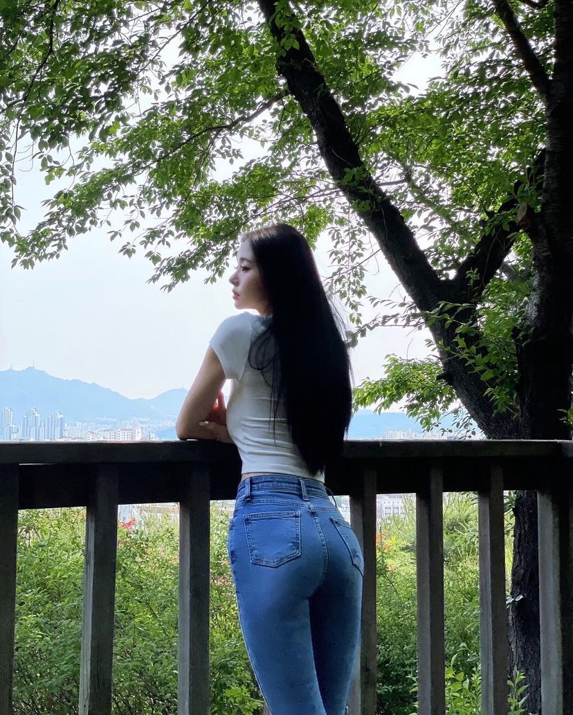 神隱已久的宋智雅在6月初貼出照片更新近況。（圖／翻攝自IG@dear.zia）