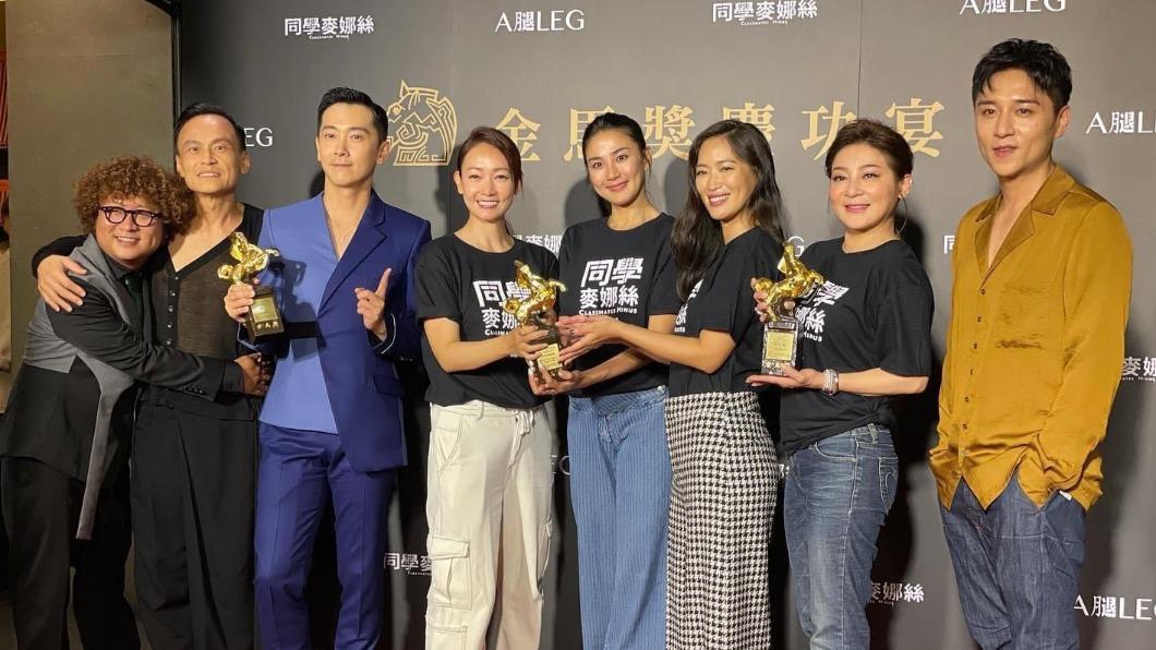 王彩樺（右2）和潘慧如（右5）曾在電影中合作。（圖／飲joy BAR提供）
