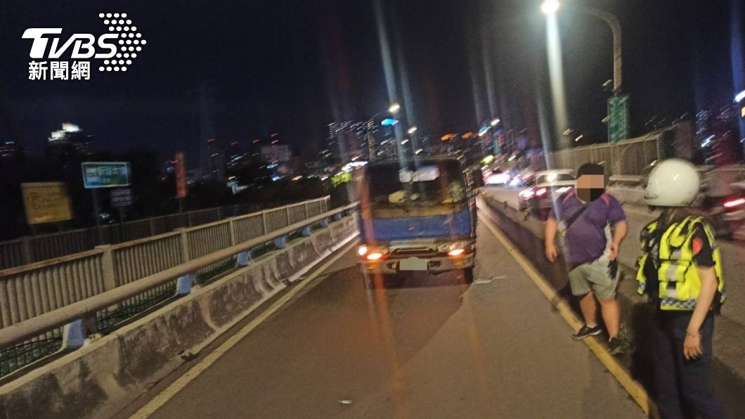 失智翁離家步行上橋　車道上遭追撞身亡