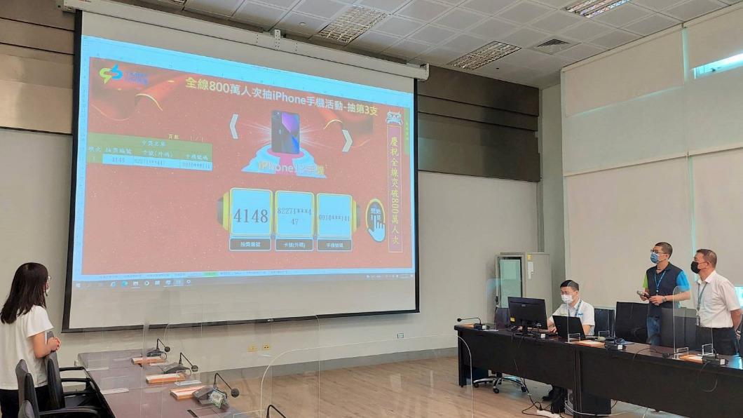 運量破800萬人次!台中捷運今抽出3幸運兒送iPhone13
