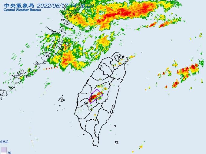 4縣市發布大雷雨即時訊息。(圖/中央氣象局)
