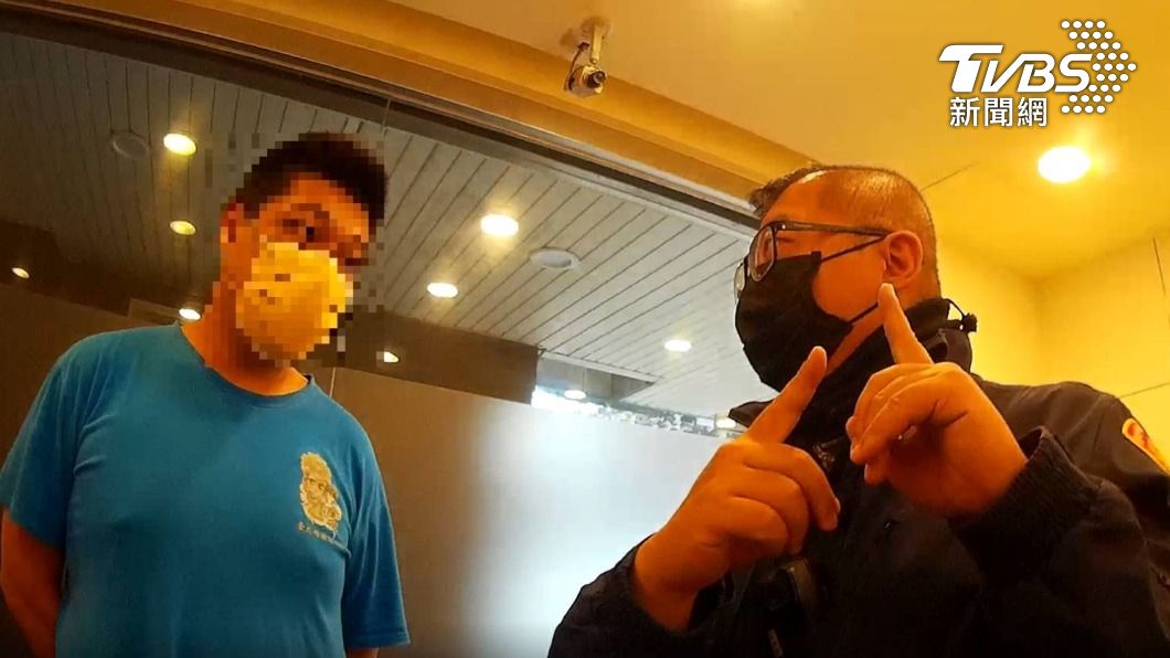 警方發現該名男子為居家隔離對象,擅自外出。(圖/TVBS)