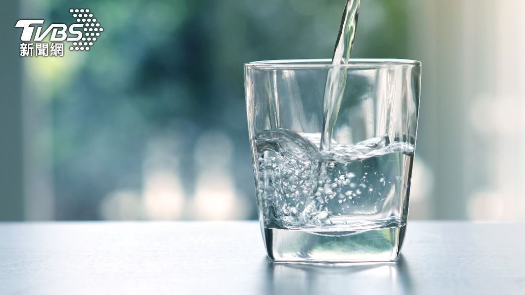 多喝水可以變瘦。（示意圖／shutterstock達志影像）