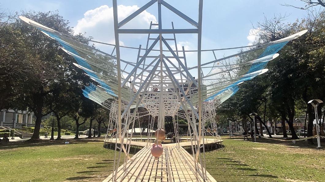 高雄新打卡點!《洄身》廣獲好評 加碼移展林園濕地公園