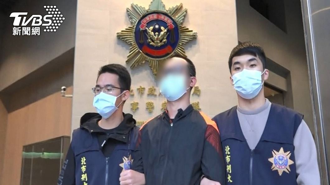 水電工遭警方逮捕。(圖/TVBS)