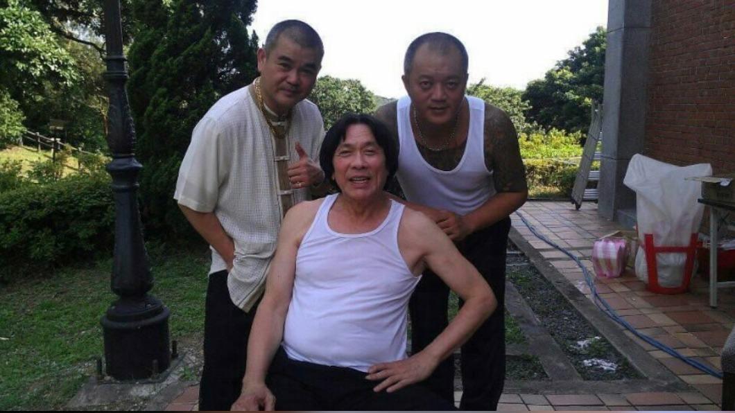 朱九燦笑同框豬哥亮 《大尾鱸鰻》珍貴片場照出土