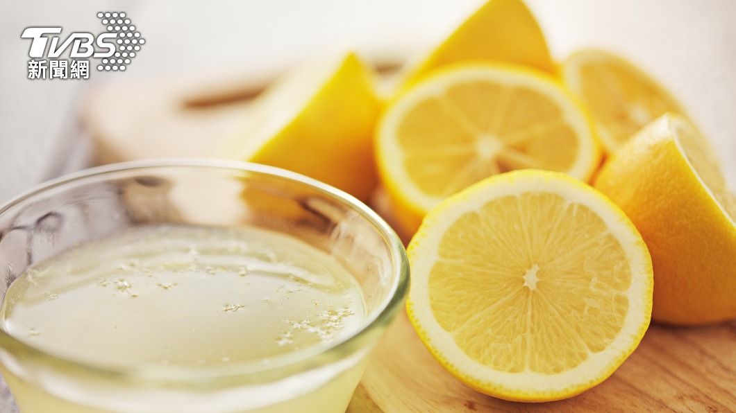 處理含漆酚成分的水果,應該要戴上手套後再切。(示意圖/shutterstock達志影像